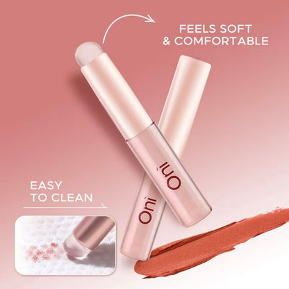 Oni Silicone Lip Brush #Sakura Pink แปรงซิลิโคนสำหรับทาลิปสติก สีชมพูซากุระ