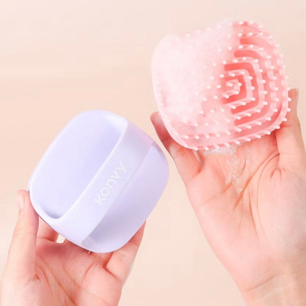 Konvy Scalp Massager Shampoo Brush คอนวี่ แปรงสระผมและนวดหนังศีรษะ (Pink/Purple/Blue)