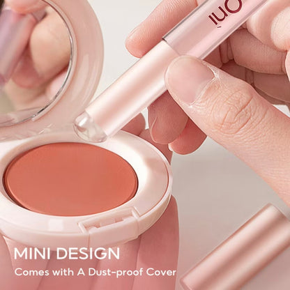 Oni Silicone Lip Brush #Sakura Pink แปรงซิลิโคนสำหรับทาลิปสติก สีชมพูซากุระ